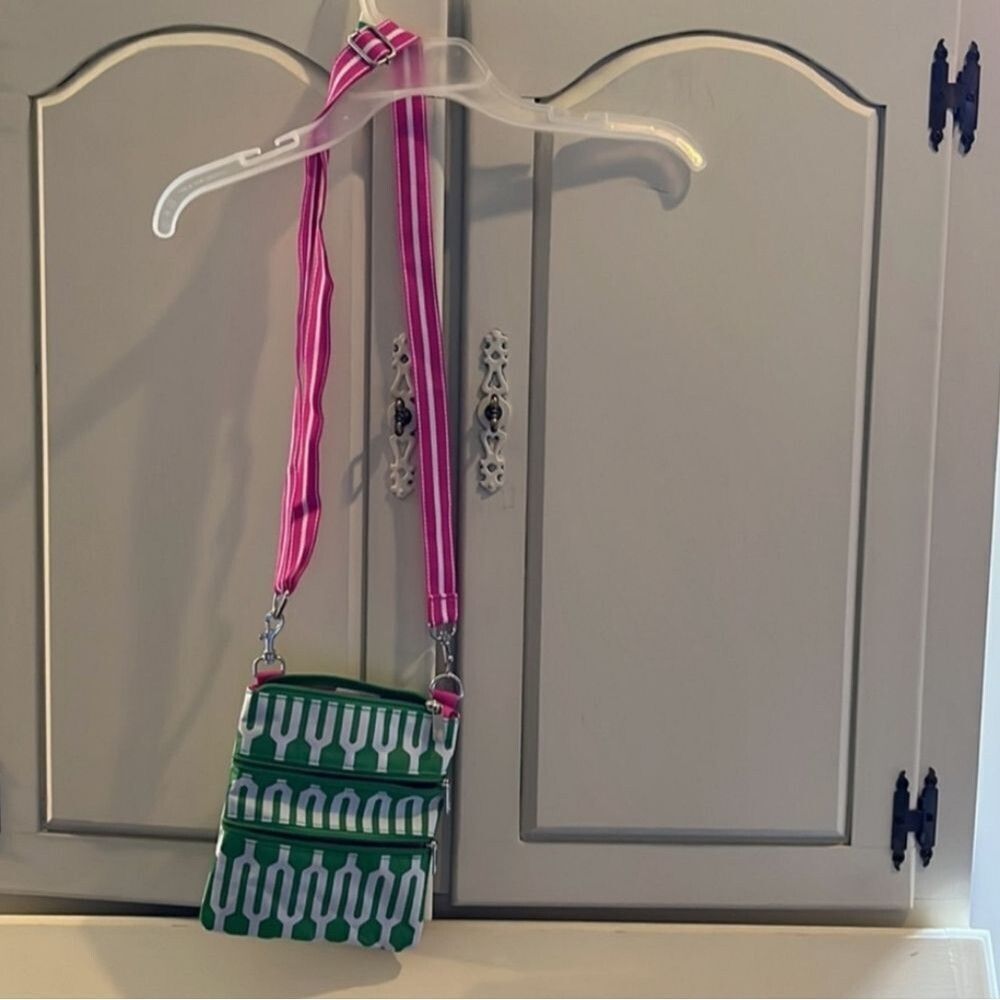 Purse green white pink crossbody show zip zippers Basic Essential Womens